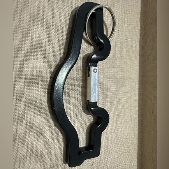 Black Car Shape Keychain Clip – BSG America Carabiner Style - Picture 5 of 14